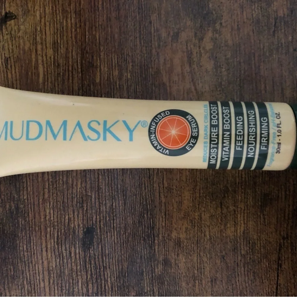 Mudmasky Vitamin-Infused Eye Serum